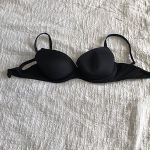 Black pink bra